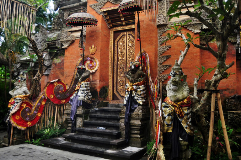 Puri Saren Agung